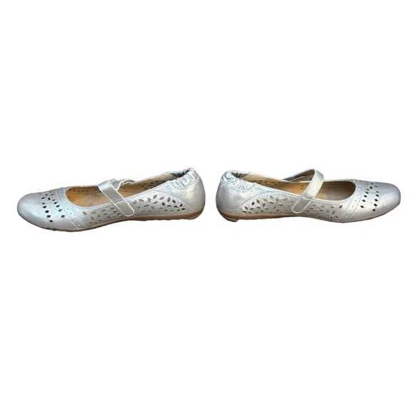Romika Women’s 39 (8 1/2) Bahamas Silver Leather Mary Jane Shoes, Romika Flats - Picture 7 of 16